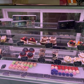 La Tropezienne French Bakery - Pastries in the cabinet as you walk in - Bakeries Near Me - Henderson, Nevada La Tropezienne French Bakery - Pastries in the cabinet as you walk in - Bakeries Near Me - Henderson, Nevada