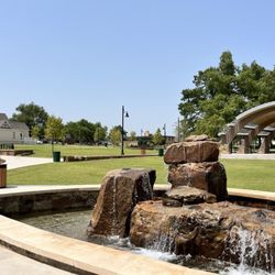 Stephenson Park - Fountain and great lawn