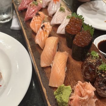 Ichi Umi Sushi - Otoro, salmon toro, smoked salmon, yellowtail toro, salmon roe, wagu - Sushi Bars Near Me - Austin, Texas