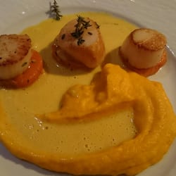 Les Maritonnes - Rouge & Blanc - Noix de Saint Jacques purée de butternut