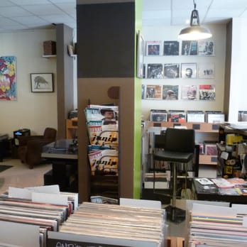 Besides Records - Vinyl Records Near Me - Lille, 59 Besides Records - Vinyl Records Near Me - Lille, 59