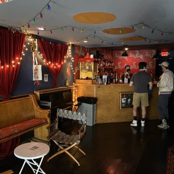 Suns Cinema - Inside lounge - Cinema Near Me - Washington, DC, District of Columbia Suns Cinema - Inside lounge - Cinema Near Me - Washington, DC, District of Columbia