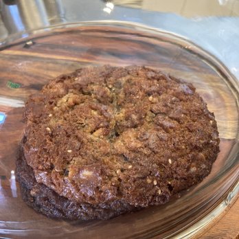 Sand Hill Kitchen - Chocolate Chip Cookie w/miso, pecans, sesame, tahini...crispy & chewy, must try!! - New American Near Me - Menlo Park, California