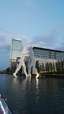 Molecule Man by null