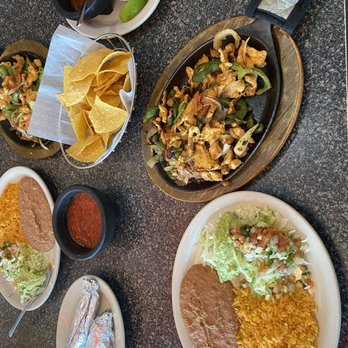 El Arriero - Chicken fajita dinner - Mexican Near Me - Grand Rapids, Michigan El Arriero - Chicken fajita dinner - Mexican Near Me - Grand Rapids, Michigan