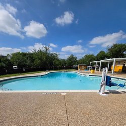 Dallas / Arlington KOA Holiday
