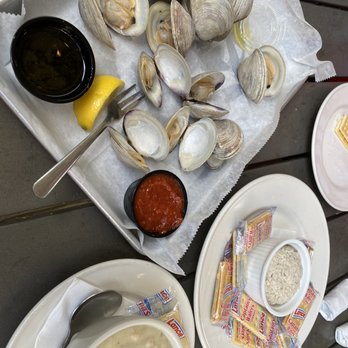 Hull's Seafood - Steamed clams, clam chowder, and fish dip - Seafood Near Me - Ormond Beach, Florida