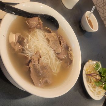Cô Đô Hue - Vietnamese Near Me - Edmonton, Alberta Cô Đô Hue - Vietnamese Near Me - Edmonton, Alberta