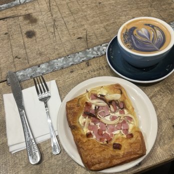 Remi Flower & Coffee - Lavender Latte & danish flambé - Coffee & Tea Near Me - New York, New York Remi Flower & Coffee - Lavender Latte & danish flambé - Coffee & Tea Near Me - New York, New York