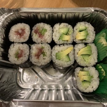Uotora - Fatty tuna scallion Roll - Japanese Near Me - Brooklyn, New York