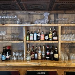 The Flealess Hound - Fully stocked bar