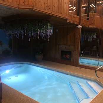 Sybaris Pool Suites - Warm and very clean - Hotels Near Me - Downers Grove, Illinois Sybaris Pool Suites - Warm and very clean - Hotels Near Me - Downers Grove, Illinois