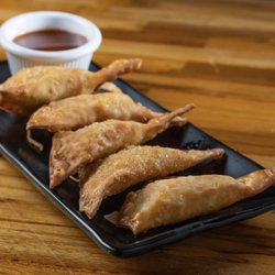 Asian Fusion Sea Valley - Crispy chicken and shrimp wontons