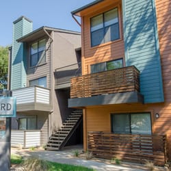 Waterford at Bellmar by Knightvest - A friend lives here & has nothing but great things to say about Waterford.   Very nice North Dallas apts. !