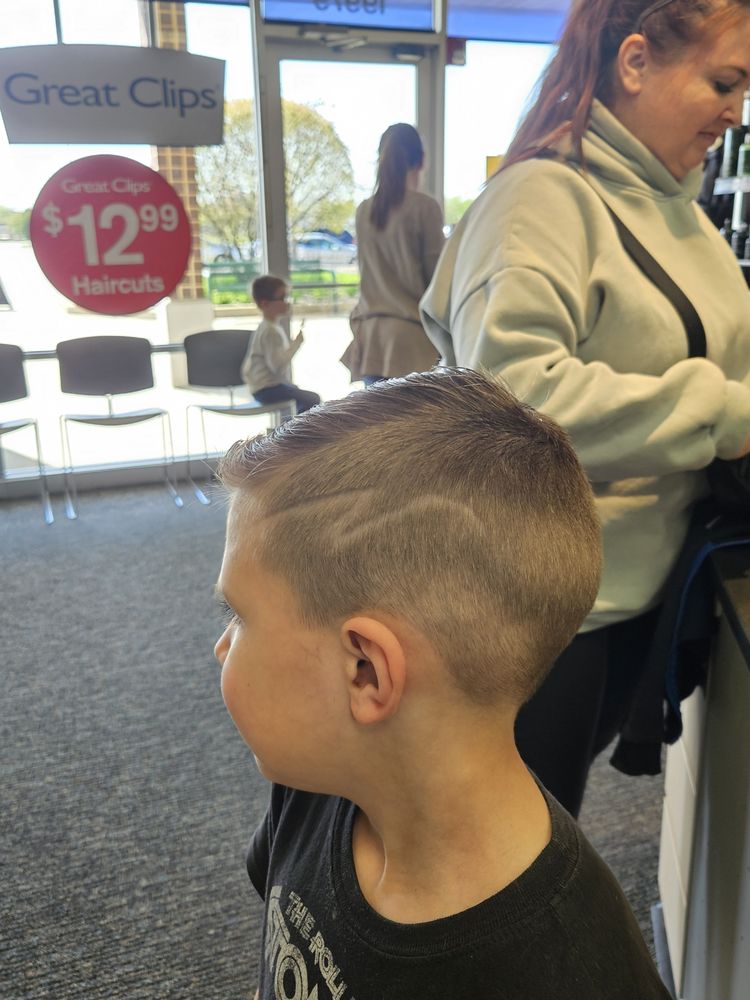 Great Clips Logo