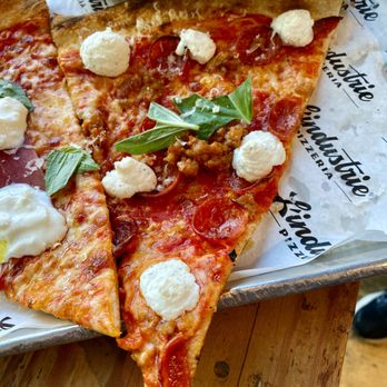 L'industrie Pizzeria - New Yorker - Pizza Near Me - Brooklyn, New York L'industrie Pizzeria - New Yorker - Pizza Near Me - Brooklyn, New York