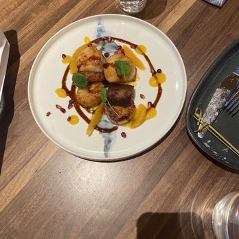 Ramsay's Kitchen - Scallops - New American Near Me - Naperville, Illinois
