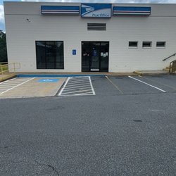 USPS - Crozet - Front of office.