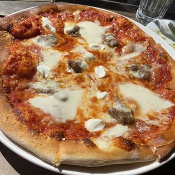 La Cosecha Bar + Restaurant - Mediterrano pizza- Lamb sausage and goat cheese - Spanish Near Me - Paso Robles, California