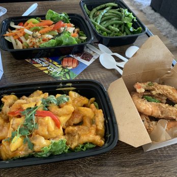 White Elephant - Mango chicken. Salt and pepper shrimp WITH HEAD AND SHELL ATTACHED NOT DEVEINED. LOL. - Thai Near Me - San Diego, California White Elephant - Mango chicken. Salt and pepper shrimp WITH HEAD AND SHELL ATTACHED NOT DEVEINED. LOL. - Thai Near Me - San Diego, California