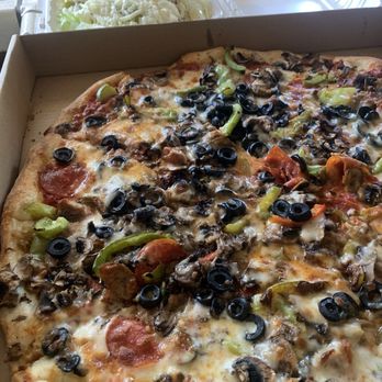 Jerry's Pizza - Pizza Near Me - Canoga Park, California