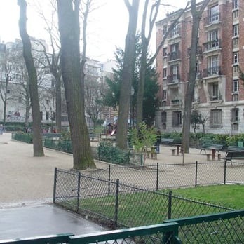 Square Carpeaux - Playgrounds Near Me - Paris, 75