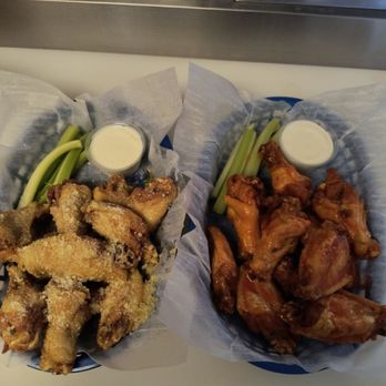 Mia's Pizza - Garlic parm wings and BBQ wings - Pizza Near Me - New Prt Rchy, Florida Mia's Pizza - Garlic parm wings and BBQ wings - Pizza Near Me - New Prt Rchy, Florida