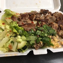 Lean's Vietnamese Food Cart - Grilled beef plate