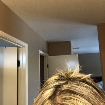Fantazia Salon - You can see on this photo how my hair broke because of her overheating proces - Hair Salons Near Me - Citrus Heights, California Fantazia Salon - You can see on this photo how my hair broke because of her overheating proces - Hair Salons Near Me - Citrus Heights, California