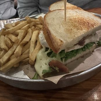 1909 - Chicken Sammie - Bars Near Me - Temecula, California