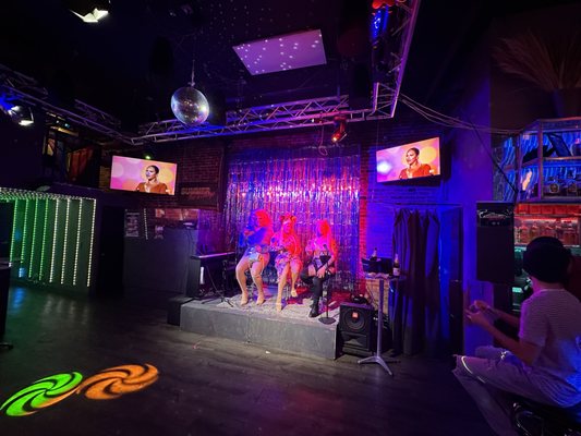 Summer Bar & Lounge by null