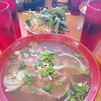 Pho Lena Spenard - Beef Pho Rare - Vietnamese Near Me - Anchorage, Alaska
