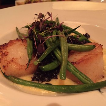 Maya Del Sol - Seared scallops with buttered black rice and green beans. Delicious - Latin American Near Me - Oak Park, Illinois Maya Del Sol - Seared scallops with buttered black rice and green beans. Delicious - Latin American Near Me - Oak Park, Illinois