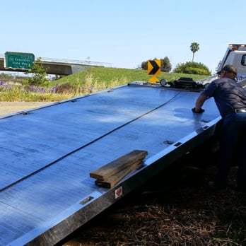 Mission Valley Towing - That's Floyd hooking up my car. - Towing Near Me - San Diego, California Mission Valley Towing - That's Floyd hooking up my car. - Towing Near Me - San Diego, California