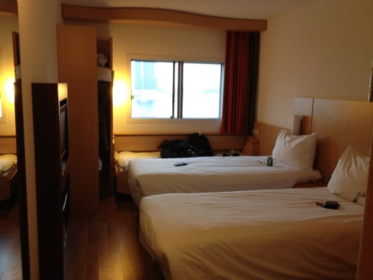 ibis Amsterdam Centre by null