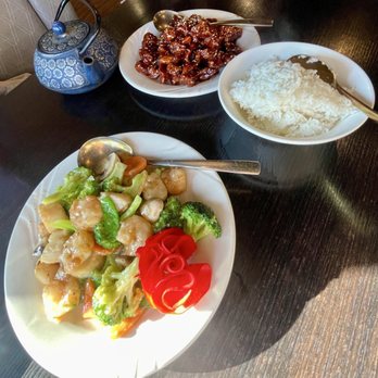 Chin's Szechwan - Carlsbad - Shanghai Crispy Pork Black Pepper Scallops Imperial Scallops (Gluten Free) - Chinese Near Me - Carlsbad, California Chin's Szechwan - Carlsbad - Shanghai Crispy Pork Black Pepper Scallops Imperial Scallops (Gluten Free) - Chinese Near Me - Carlsbad, California