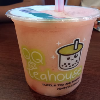 QQ Teahouse - Large strawberry slush with mixed jelly - Taiwanese Near Me - Plano, Texas QQ Teahouse - Large strawberry slush with mixed jelly - Taiwanese Near Me - Plano, Texas