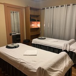 Elk Grove Healing Massage - Couples room