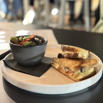 Hundred Mile Brewing - Grilled cheese with side of Brussel sprouts - Brewpubs Near Me - Tempe, Arizona