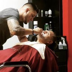 Kross Fade Barber Salon