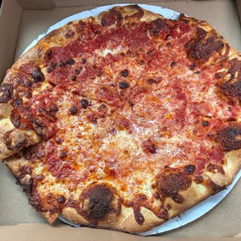 Santarpio's Pizza - Pizza Near Me - Boston, Massachusetts Santarpio's Pizza - Pizza Near Me - Boston, Massachusetts