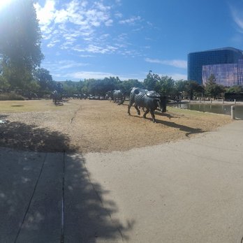 Pioneer Plaza Cattle Drive - Local Flavor Near Me - Dallas, Texas Pioneer Plaza Cattle Drive - Local Flavor Near Me - Dallas, Texas