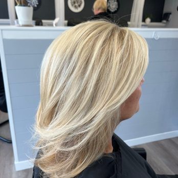 Beach Waves Salon - Stylist: Marci Curry - Hair Salons Near Me - Surf City, New Jersey
