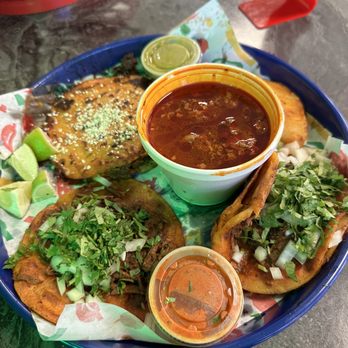 Quesa Loco - The platter - New Mexican Cuisine Near Me - Apopka, Florida