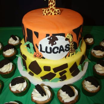 Behind The Sweets - 2 tier cake with red velvet & chocolate with  hazelnut cream filling. Cupcakes were cookies n cream. - Cupcakes Near Me