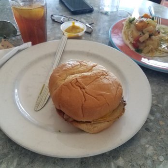Sand On the Beach - Damn embarrassing burger, delivered to the table, with a price of$10.99 yet - American Near Me - Melbourne Beach, Florida