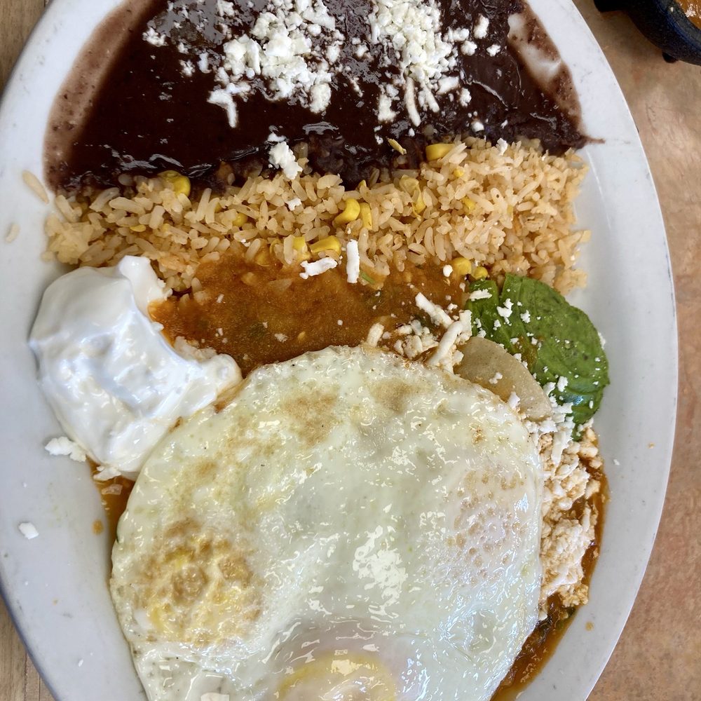 La Tortuga Torteria - Huevos rancheros, over easy - Mexican Near Me - Seaside, California La Tortuga Torteria - Huevos rancheros, over easy - Mexican Near Me - Seaside, California