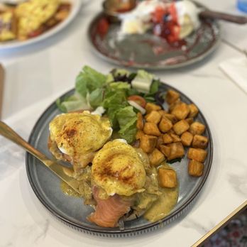 Kinaree Eatery - Smoked Salmon Benedict - Breakfast & Brunch Near Me - Irvine, California
