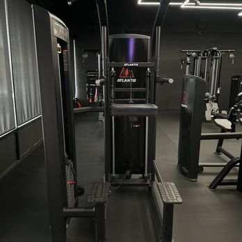 Zenith Gym - Trainers Near Me - West Covina, California Zenith Gym - Trainers Near Me - West Covina, California