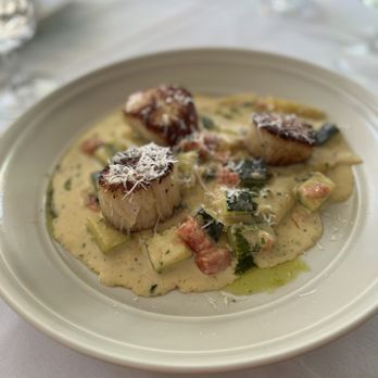 LUNA Food and Wine - Sea scallops with pasta in a saffron cream sauce - Modern European Near Me - Cocoa Beach, Florida